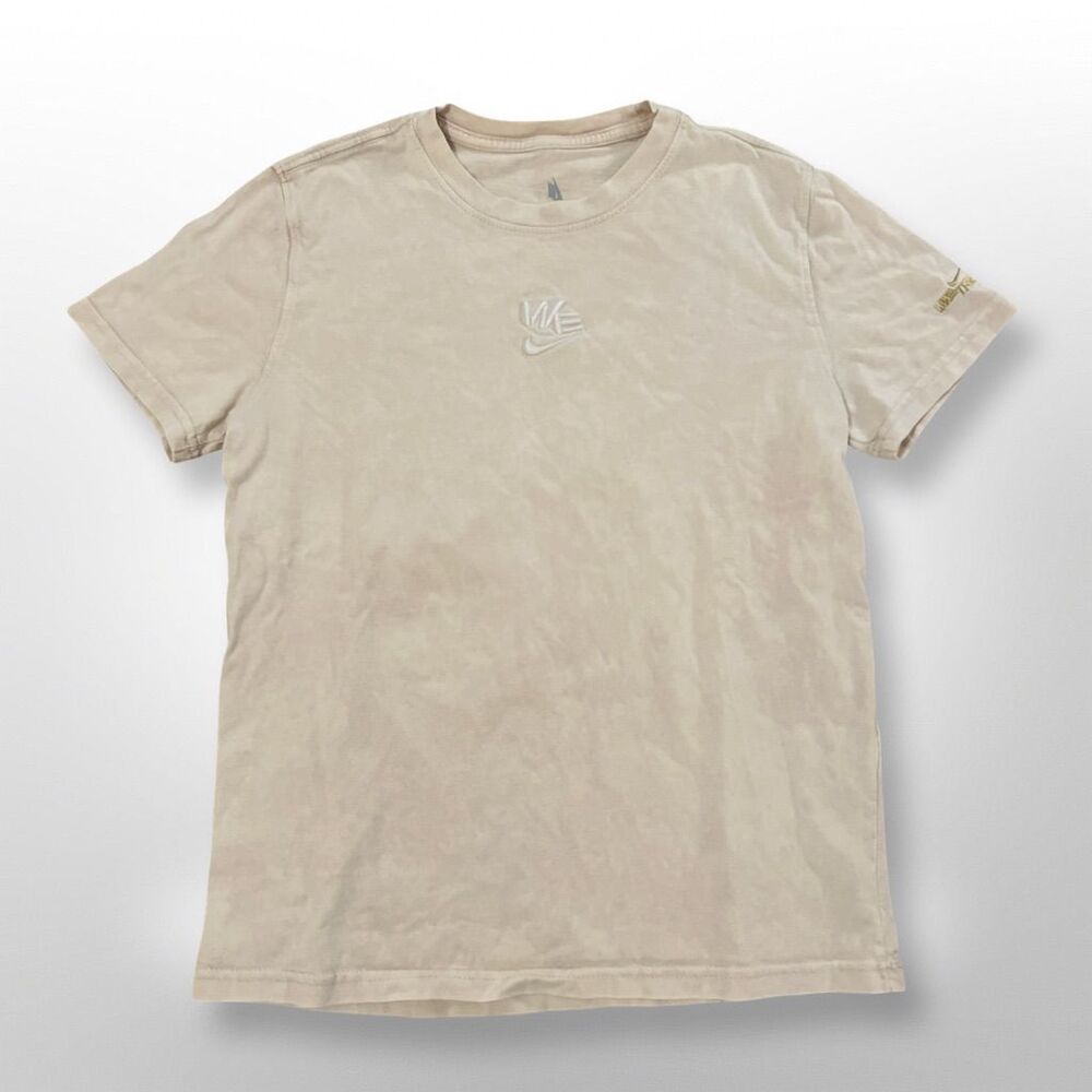 Nike Women's Beige Graphic T-Shirt Size M Casual Short Sleeve Crew Neck